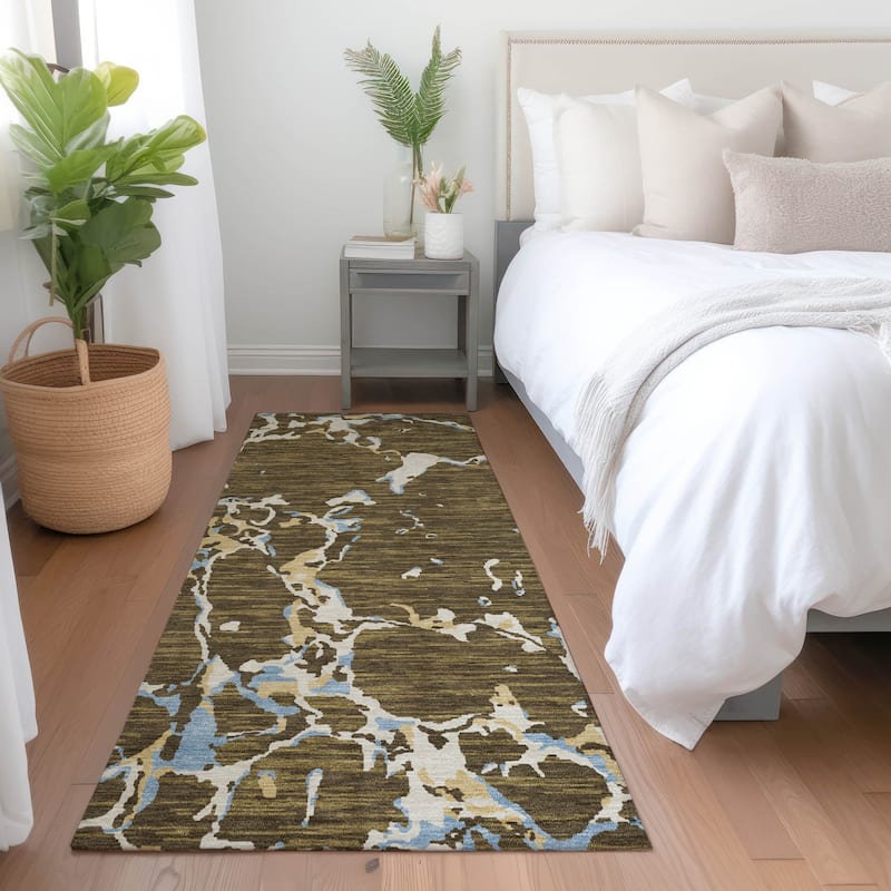 Machine Washable Indoor/ Outdoor Abstract Camo Chantille Rug - Coffee - 2'3" x 7'6"