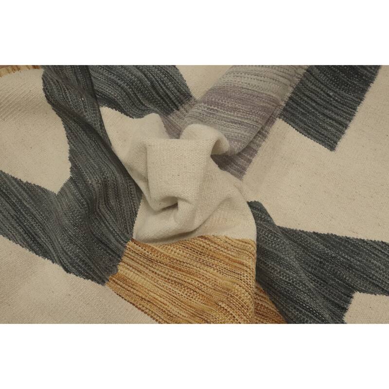 Hand Woven Oriental 100% Wool Carpet Southwestern Modern Beige & Ivories Kilim Area Rug - 6' 8'' X 4' 11''