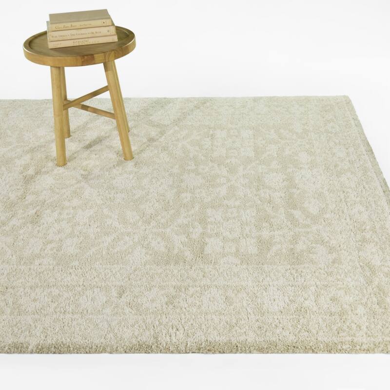 Ariosto Minimalist Traditional Area Rug - Beige/Cream - 7'10" x 10'