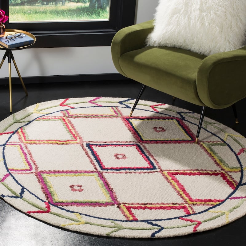 SAFAVIEH Handmade Bellagio Monah Boho Moroccan Wool Rug - 5' Round - Ivory/Multi
