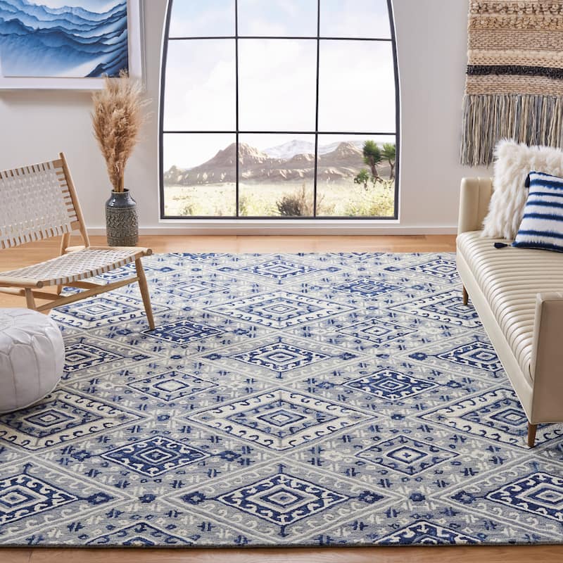 SAFAVIEH Handmade Aspen Idit Boho Tribal Wool Rug -