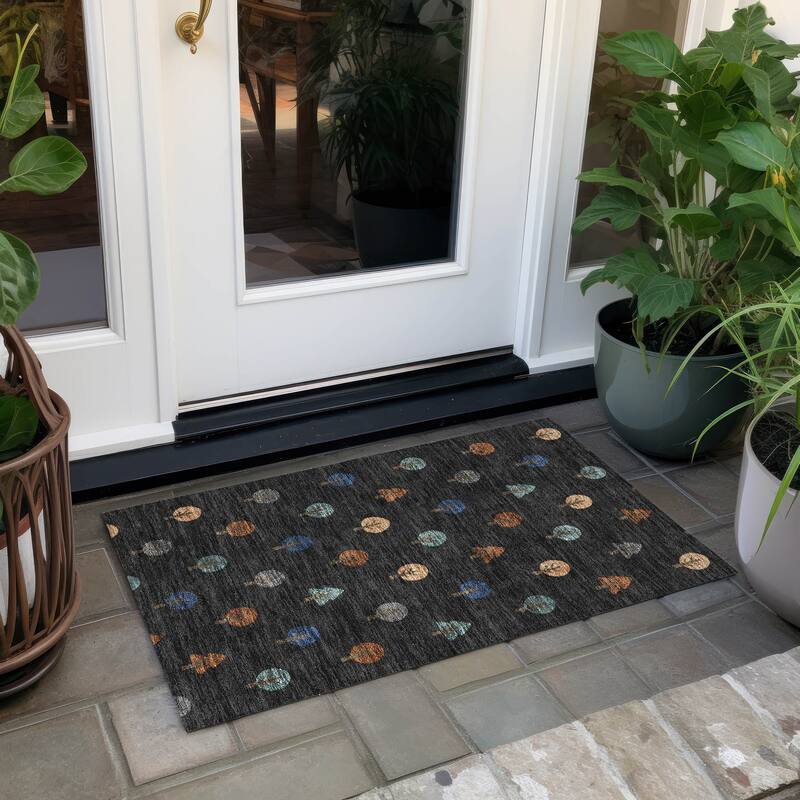 Machine Washable Indoor/ Outdoor Modern Mulvane Chantille Rug - Black - 1'8" x 2'6"