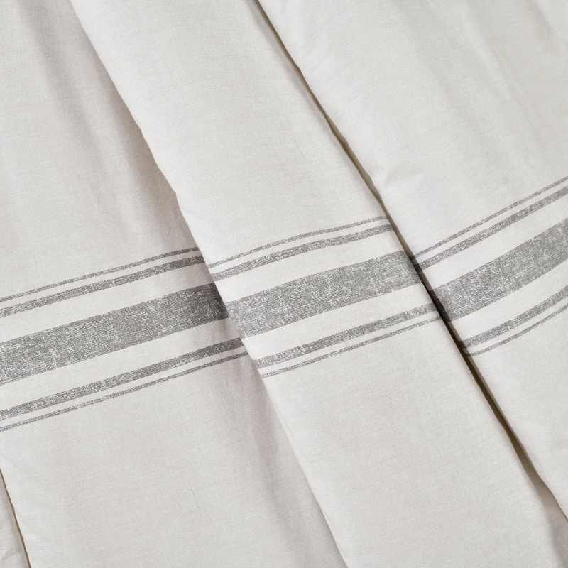 Lush Decor Farmhouse Stripe Throw