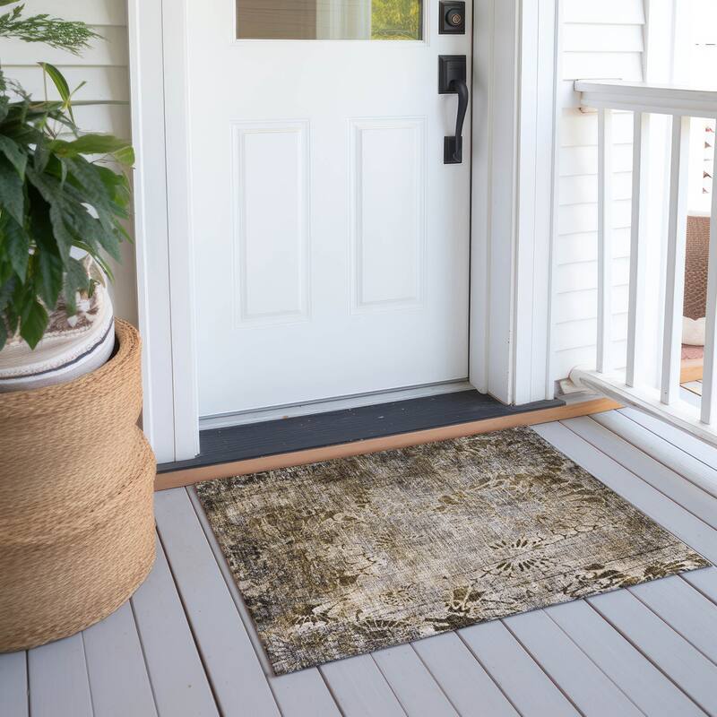 Machine Washable Indoor/ Outdoor Modern Floral Chantille Rug - Brown - 1'8" x 2'6"