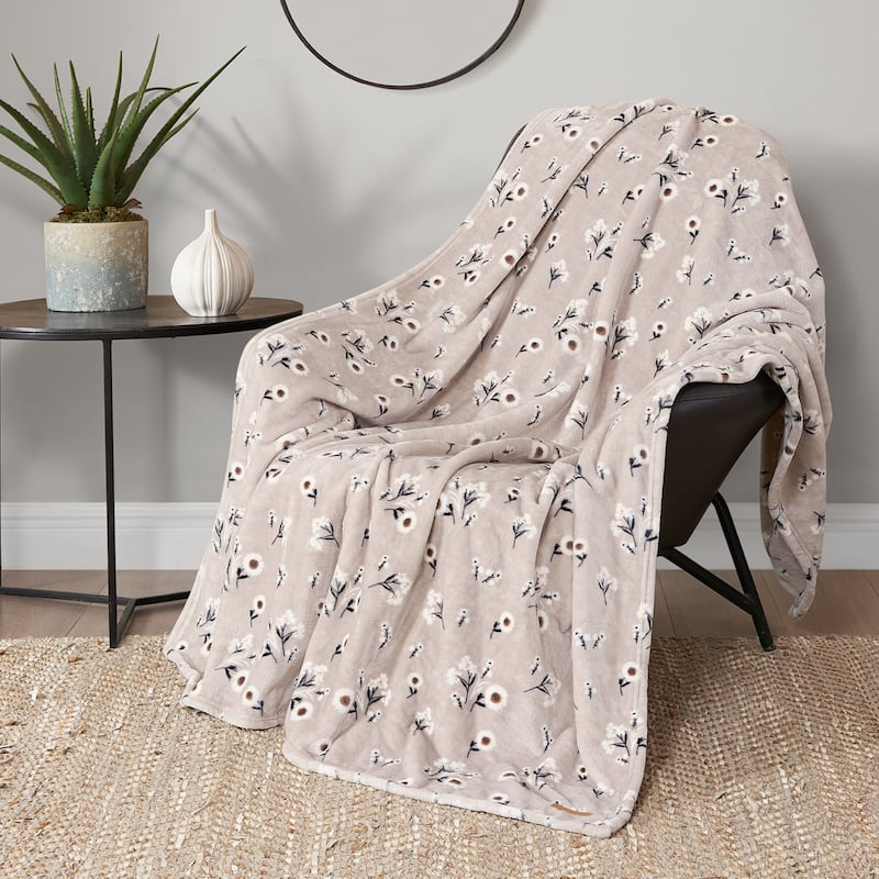 Lucky Brand Daisy Plush Throw Blanket