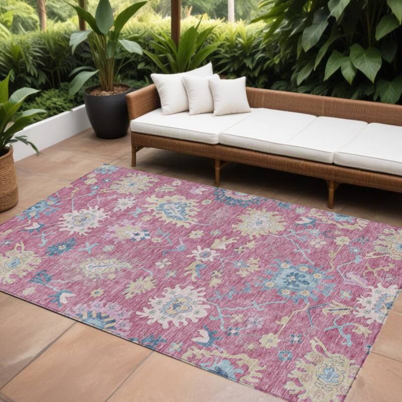 HomeRoots Floral Transitional Rectangle Outdoor Rug - 10' X 14'