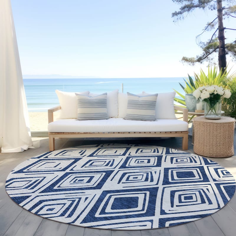 Machine Washable Indoor/ Outdoor Chantille Ombre Diamonds Rug - Navy - 8' x 8'