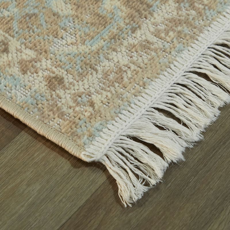 Rosemarie Traditional Recycled Area Rug