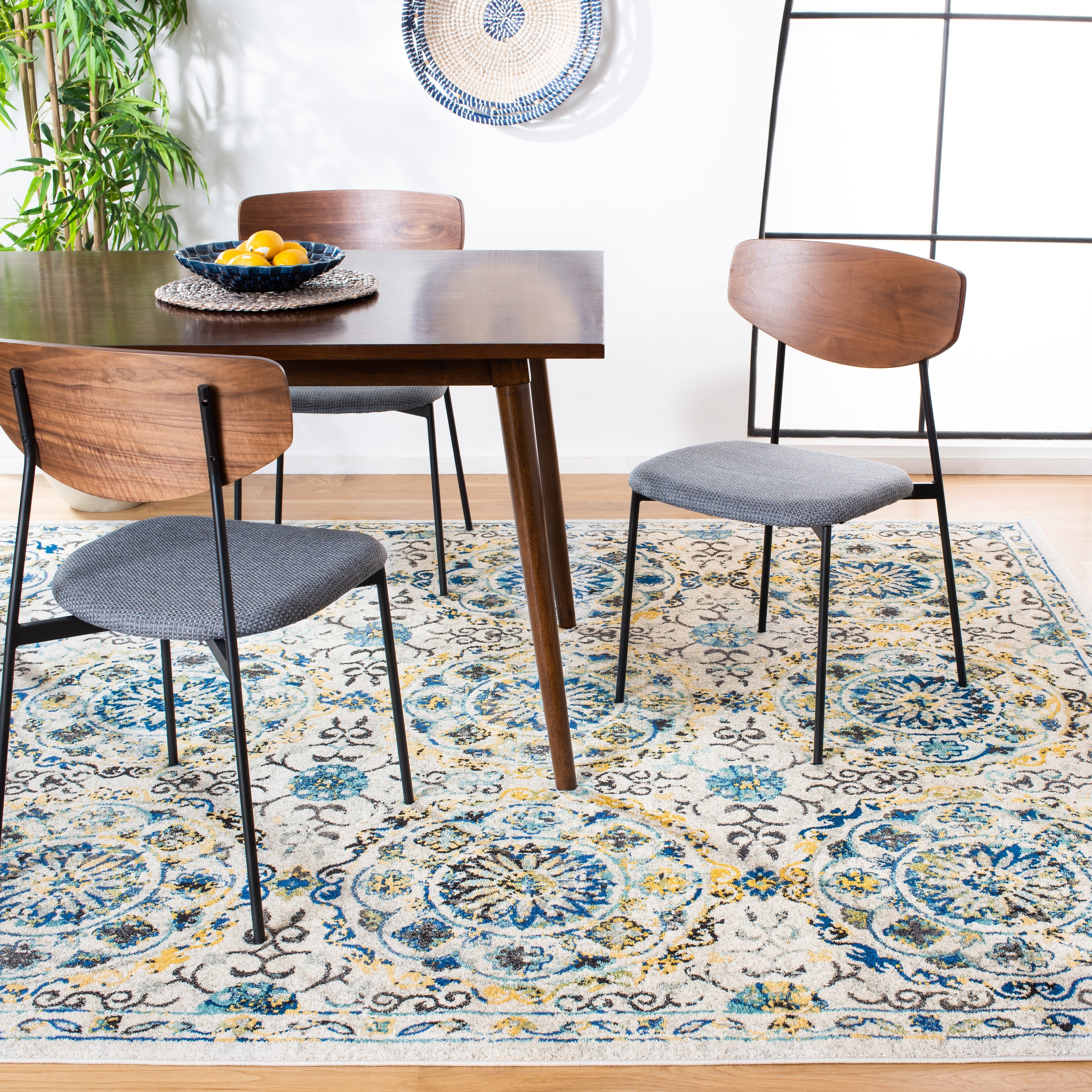 SAFAVIEH Evoke Annamari Distressed Vintage Boho Rug