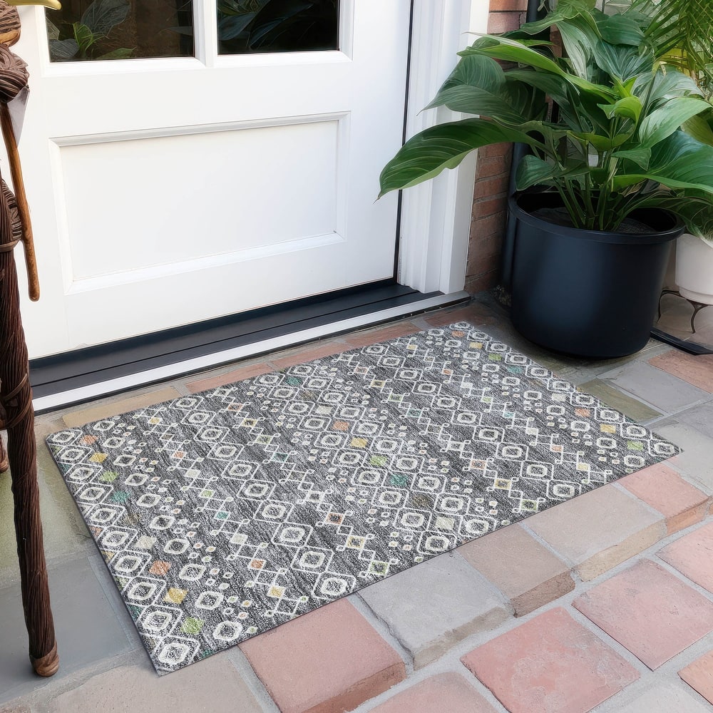 Machine Washable Indoor/ Outdoor Global Contempory Chantille Rug