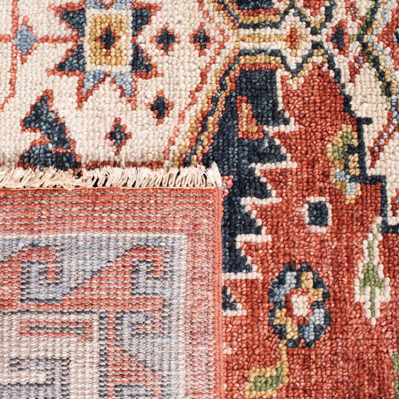 SAFAVIEH Handmade Samarkand Krissy Traditional Oriental Wool Rug