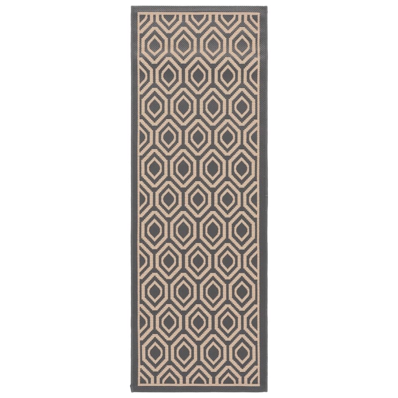 SAFAVIEH Courtyard Carolee Indoor/ Outdoor Patio Backyard Rug