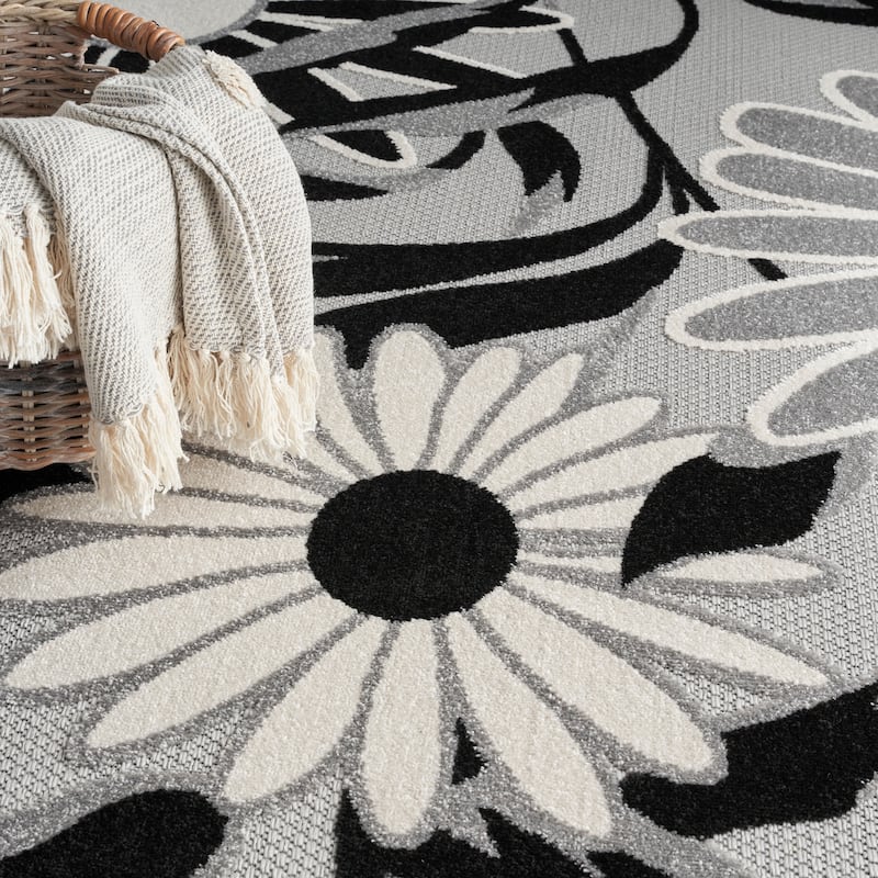 Nourison Alice Indoor/Outdoor Floral Area Rug.