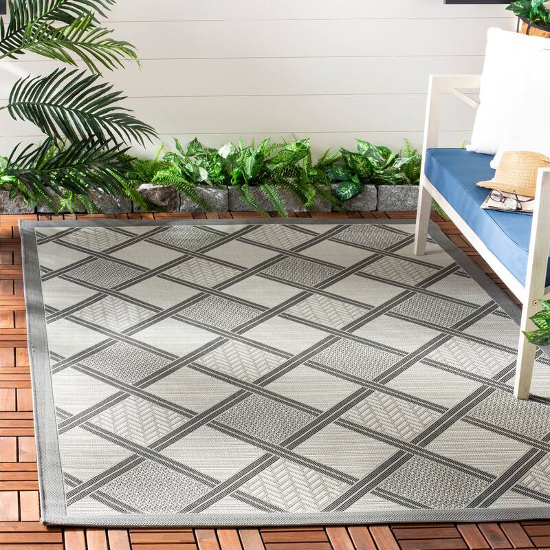 SAFAVIEH Courtyard Stiliana Indoor/ Outdoor Waterproof Patio Backyard Rug - Anthracite/Light Grey - 5'3" x 7'7"
