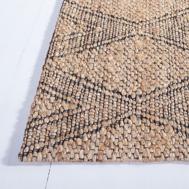 SAFAVIEH Handmade Natural Fiber Dayanara Boho Jute Rug