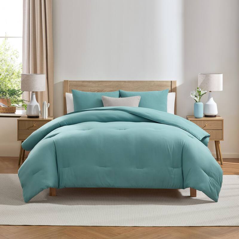 Empyrean Modern Reversible Comforter - Sea Foam Blue - King