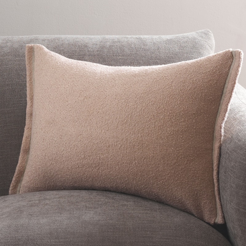 SAFAVIEH Home Pyper Boucle Decorative Throw Pillow - Dusty Pink - 15 x 23-inch Rectangle