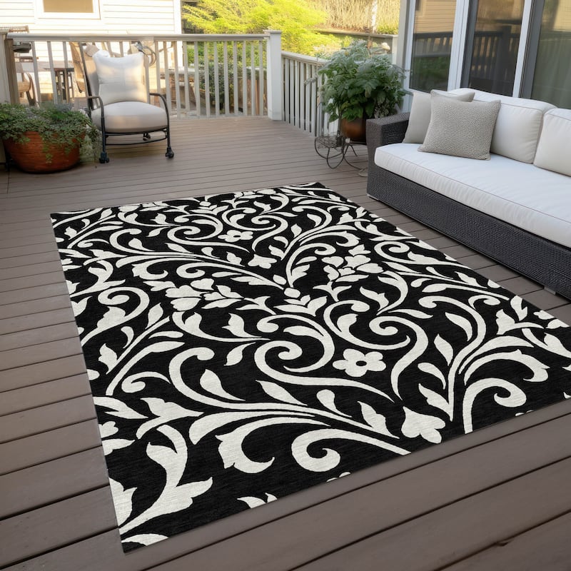 Machine Washable Indoor/ Outdoor Chantille Traditional Rug