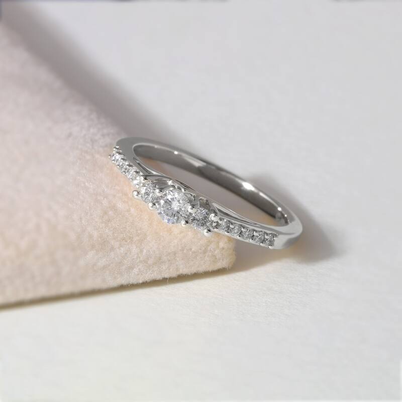 IGI Certified 1/3ct TDW Diamond Three Stone Engagement Ring in 10k White Gold for Women