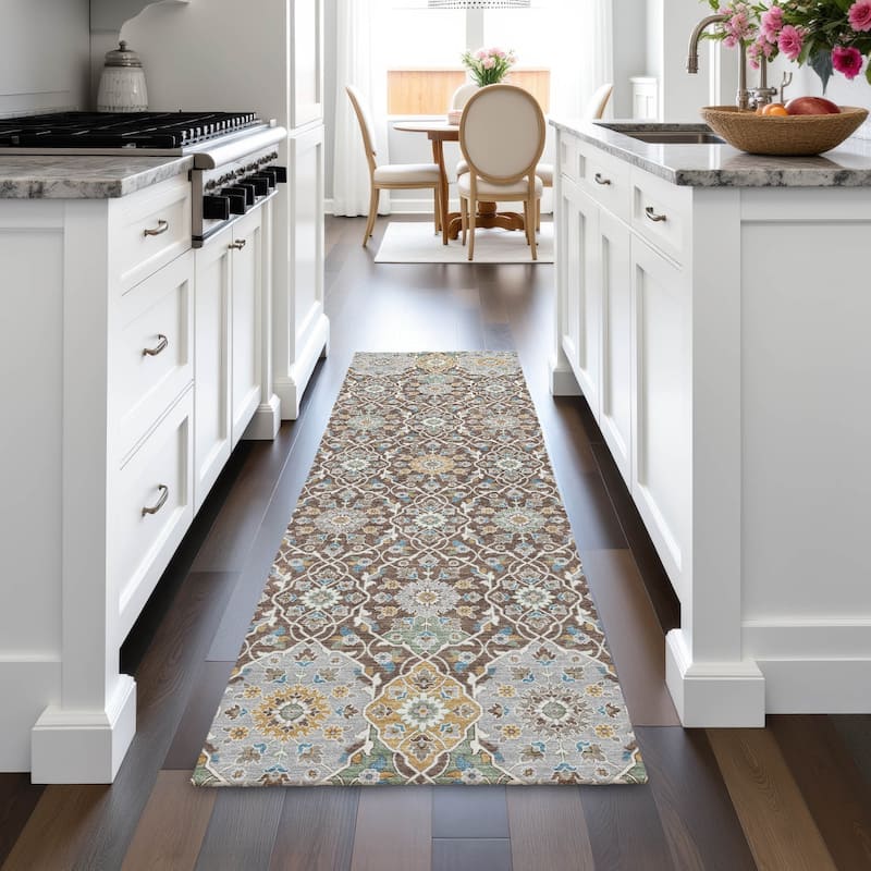 Machine Washable Indoor/Outdoor Traditional Masters Chantille Rug