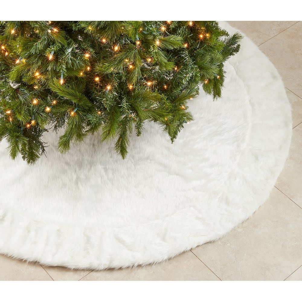 Christmas Tree Skirt With Faux Fur Design