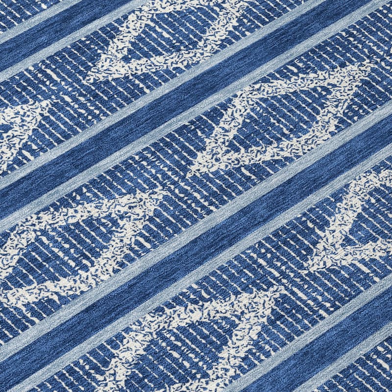 Machine Washable Indoor/ Outdoor Diamond Stripe Chantille Rug