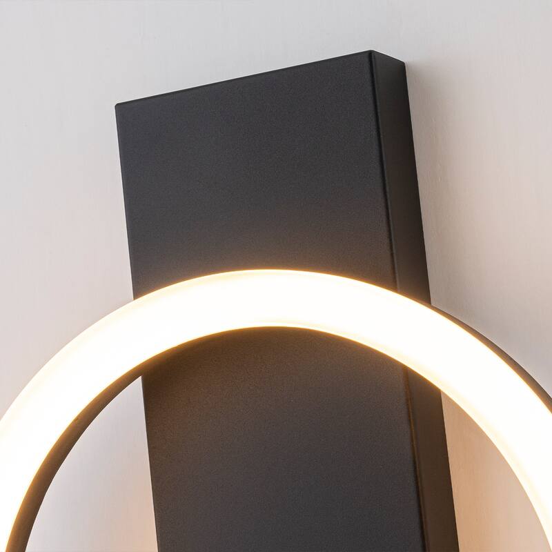 22" H Outdoor Linear Integrated LED Wall Sconce - H22.05" x W11.6" x D2.8"