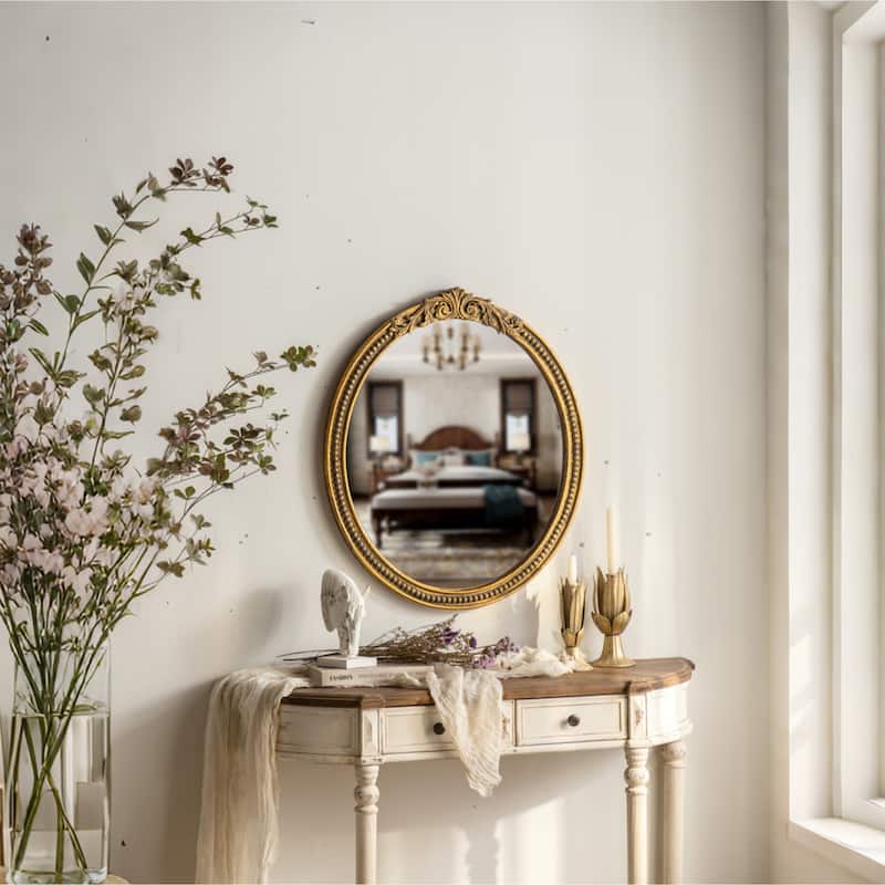 Elegant Oval Wall-mounted Decorative Mirror With Intricate Gilded Border
