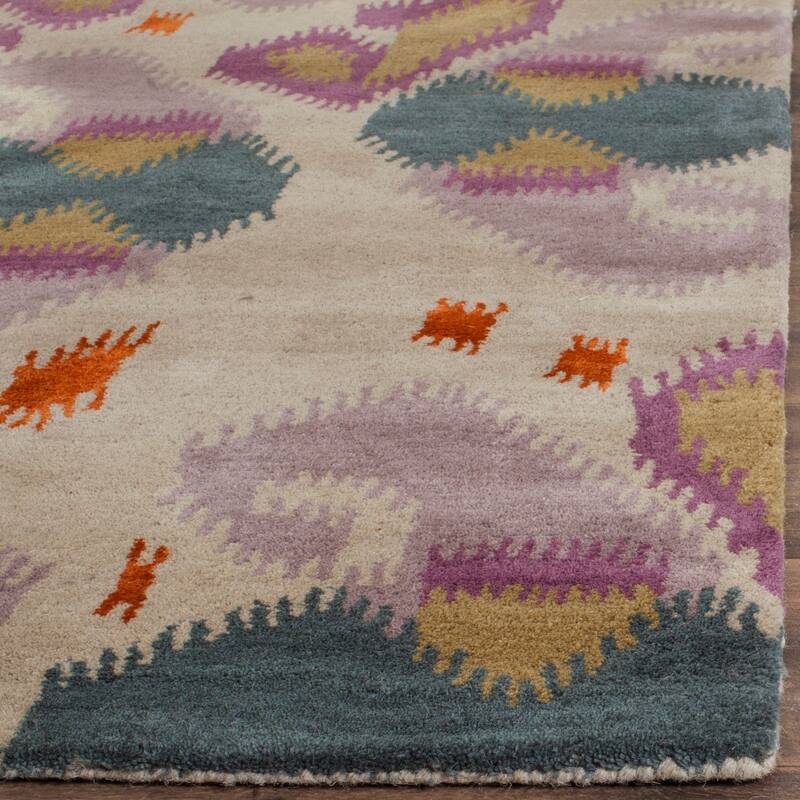 SAFAVIEH Handmade Wyndham Vladilena Modern Wool Rug