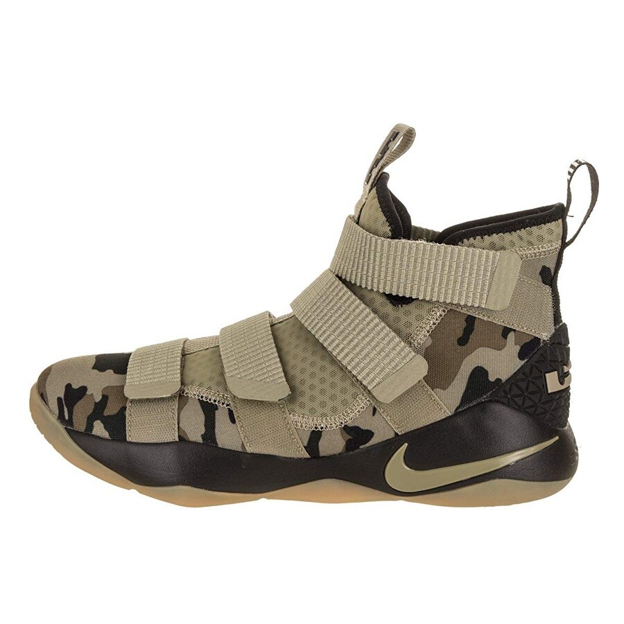 lebron camo shoes