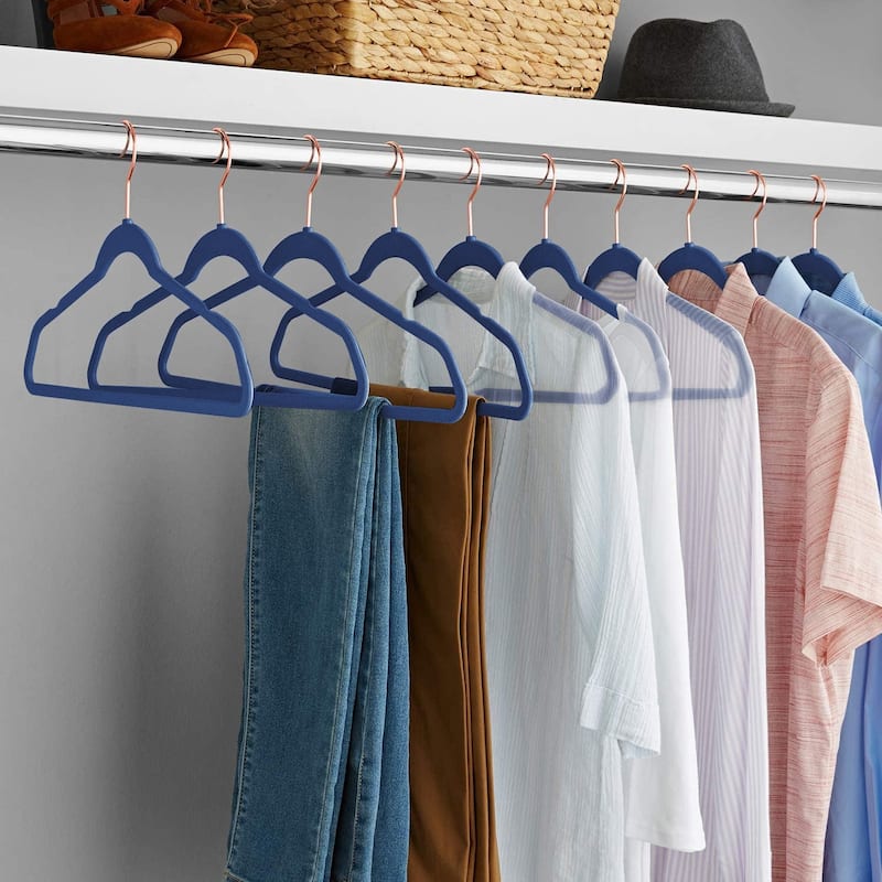 VECELO Mackaylee Velvet Hangers, Non Slip Standard Clothes Hanger Set, Heavy Duty Ivory Hangers(30/50/60/100 Pack)