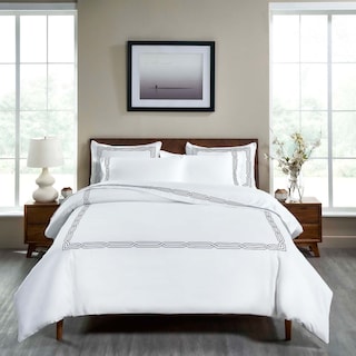 Superior 1200 Thread Count Egyptian Cotton Solid or Embroidered Duvet Cover Set