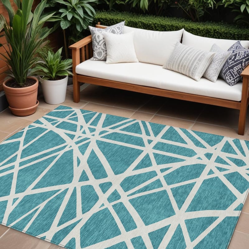 HomeRoots Geometric Transitional Rectangle Outdoor Rug - 9' X 12'