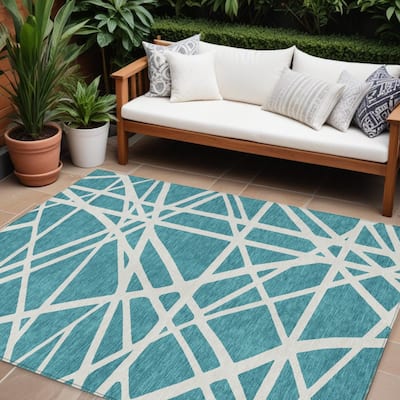 HomeRoots Geometric Transitional Rectangle Outdoor Rug