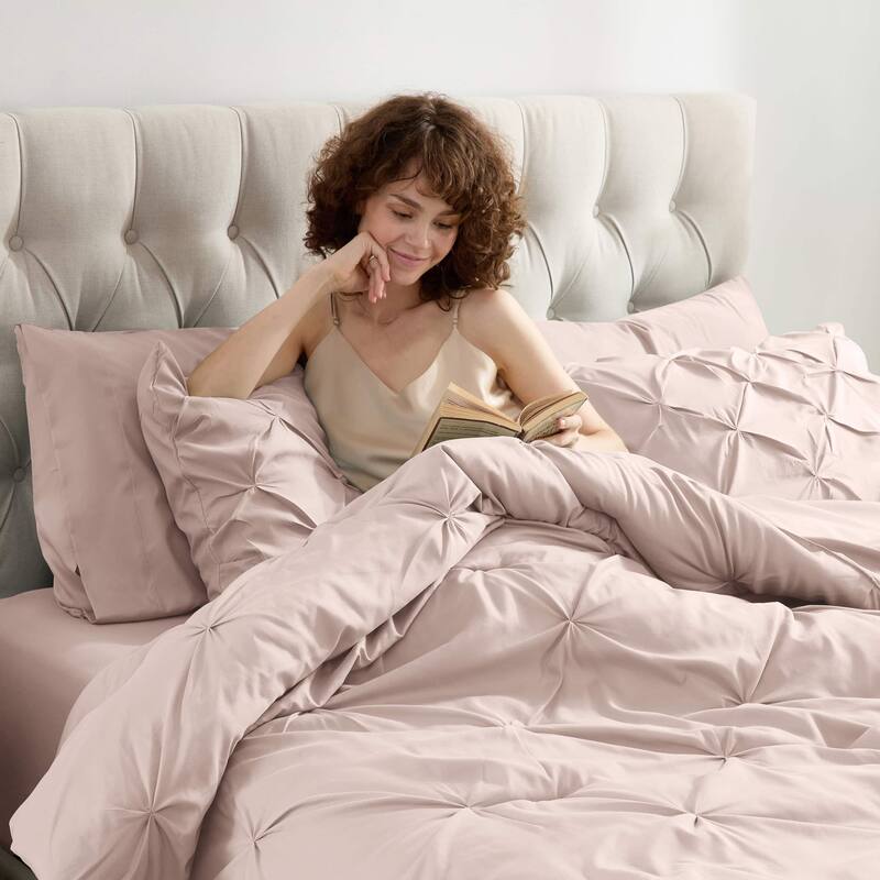 Empyrean Pinch Pleate Comforter Set Bed in a Bag with Cooling Pillow