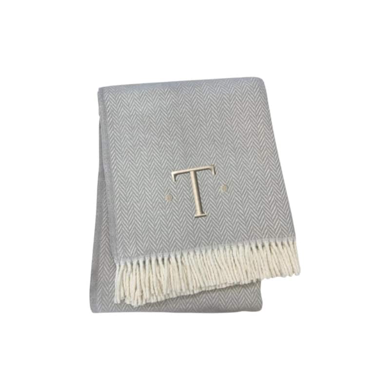 HomeRoots 55" X 70" Gray And White Herringbone Cotton Blend T Initial Throw Blanket with Tassels And Embroidery
