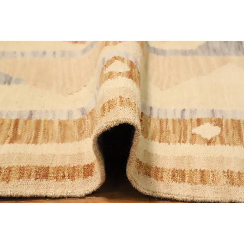 Hand Woven Oriental 100% Wool Carpet Southwestern Tribal Beige & Ivories Kilim Area Rug - 5' 6'' X 3' 8''