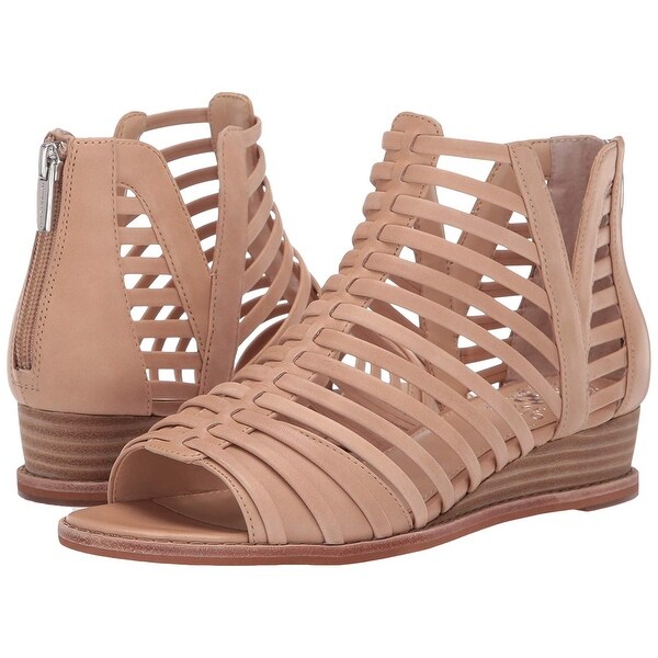 revey vince camuto