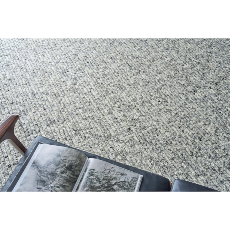 EXQUISITE RUGS Kaza Hand-loomed New Zealand Wool Ivory/Silver Area Rug.