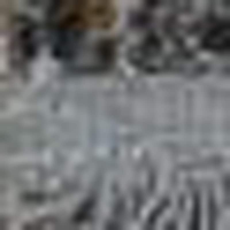 HomeRoots Abstract Contemporary Rectangle Area Rug - 5' X 8'