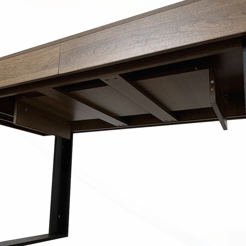 Versatile Extendable Dining Table for Large Gatherings, Enhancing Dining Experience
