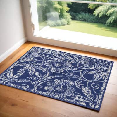 Power Loomed Distressed Floral Traditional Stain Resistant Area Rug - 36' X '24' X '0.39