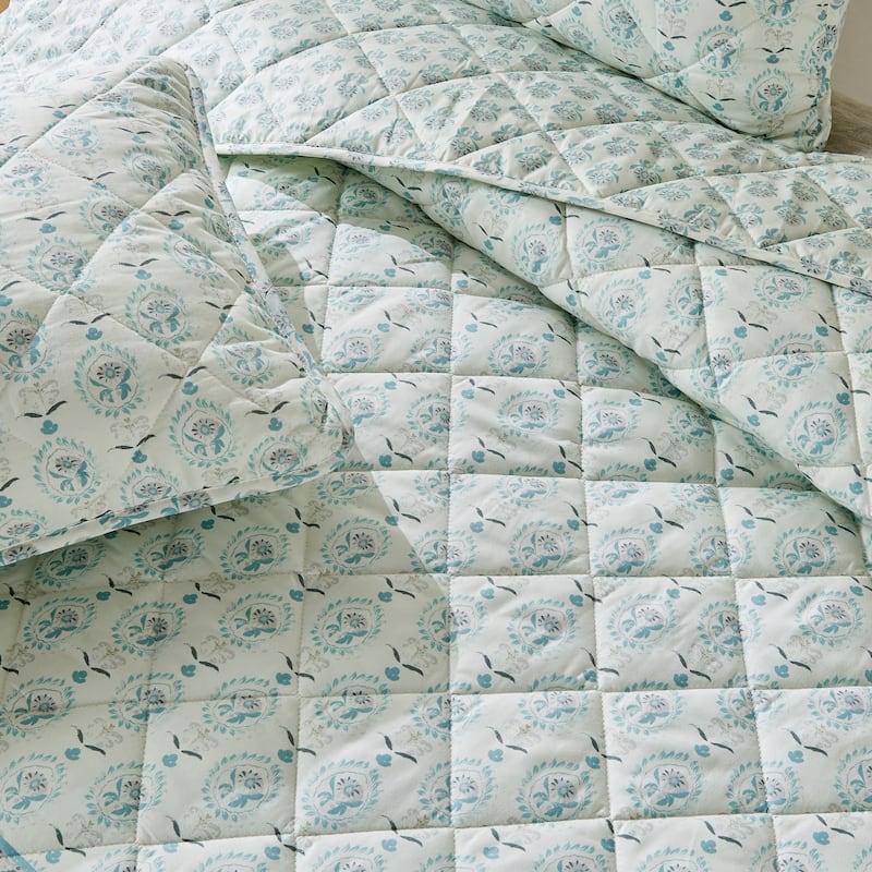 Patina Vie Maison Vintage Floral Printed Quilt Set with Shams