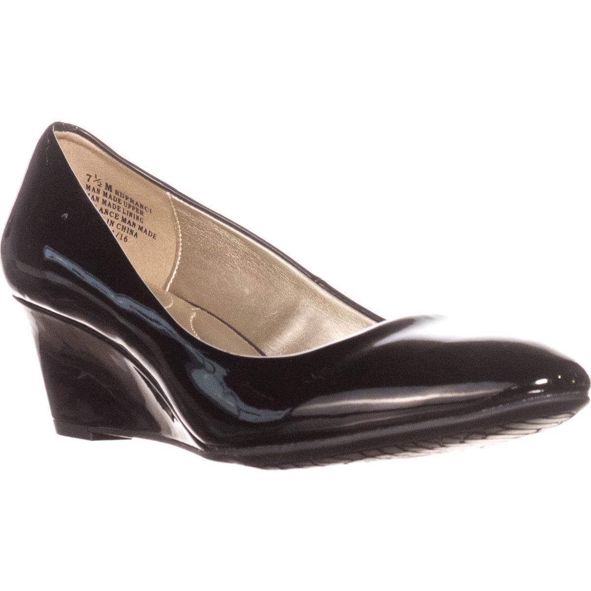 bandolino patent leather wedge