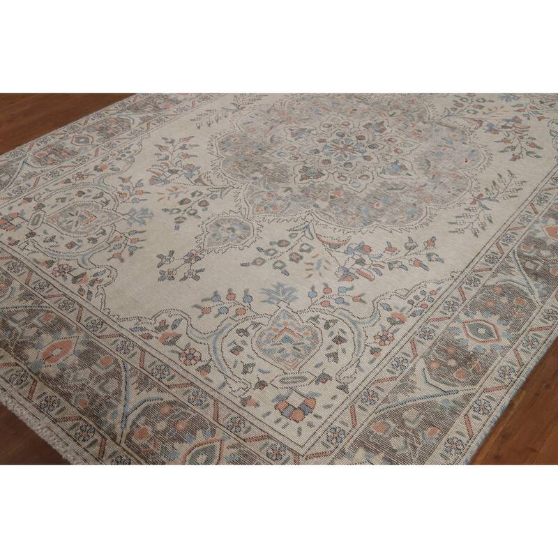 Beige / Ivory Medallion Tabriz Persian Area Rug Handmade Wool Carpet - 6'6"x 9'8"