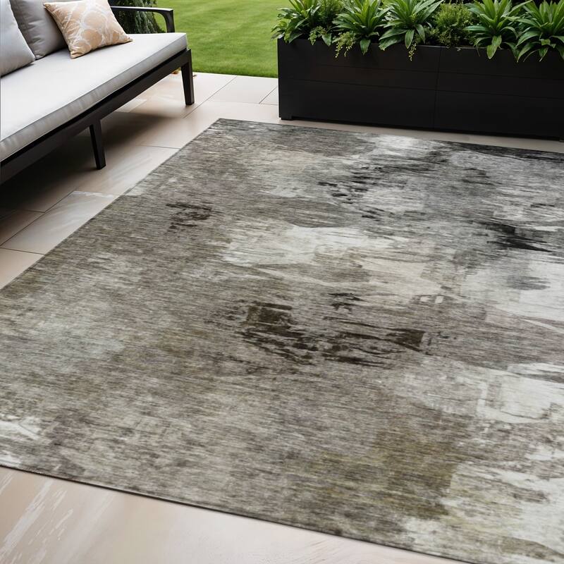 HomeRoots Abstract Transitional Rectangle Outdoor Rug - 5' X 8'