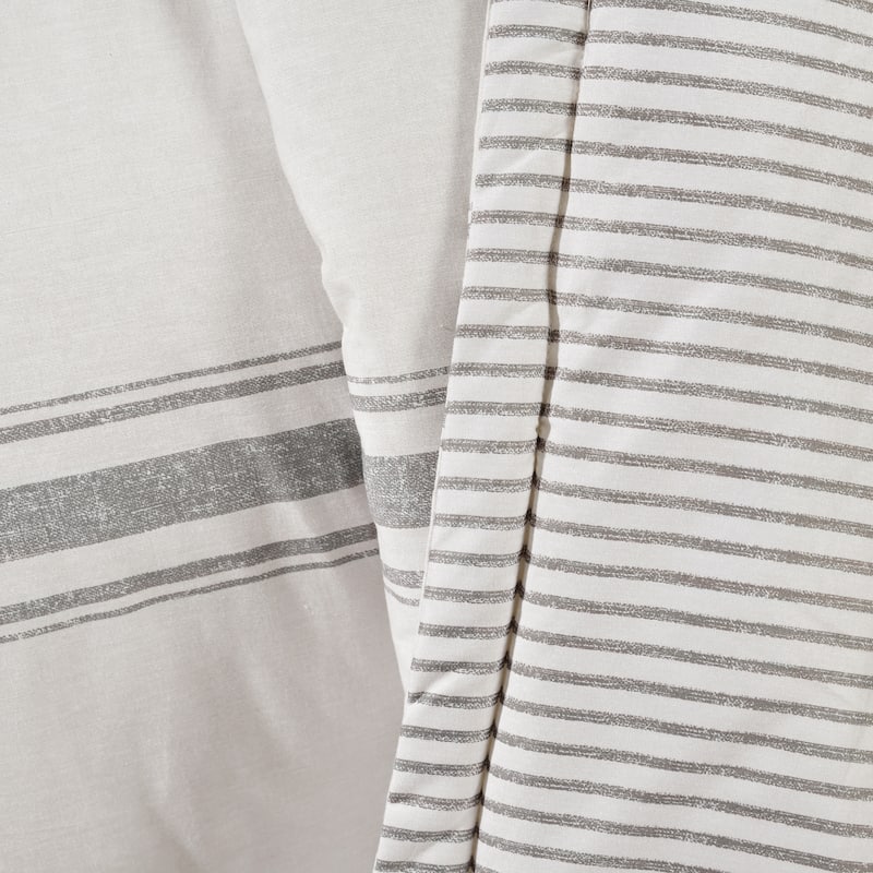 Lush Decor Farmhouse Stripe Throw