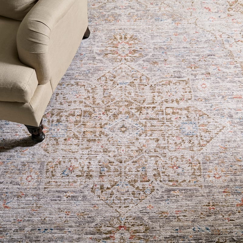 Martha Stewart by SAFAVIEH Loise Traditional Medallion Rug