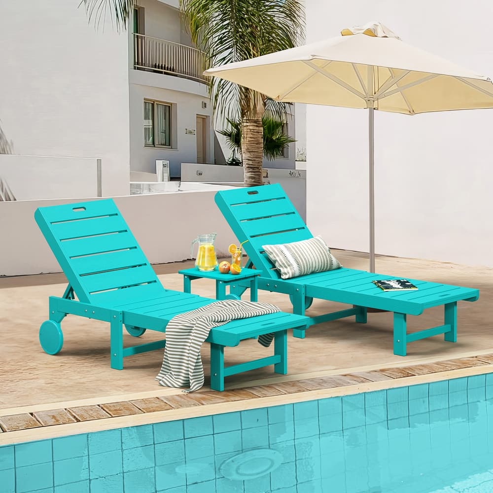 Outdoor Chaise Lounge Plastic Patio Chaise Lounge Chairs Set of 2 with Side Table