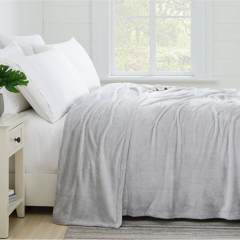 Southshore Fine Linens Premium Fleece Blanket